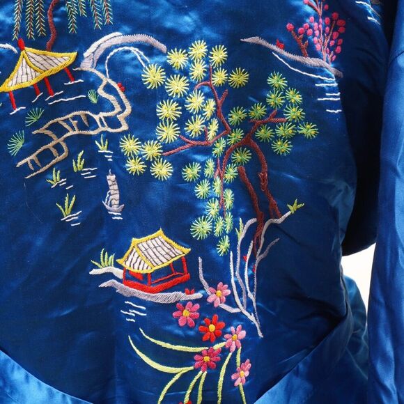 Vintage Golden Dragon Royal Blue Hand Embroidered Silk Robe with Belt Size M - Picture 7 of 15